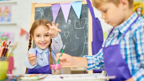 children-enjoying-art-class-of-development-school-DSQMFUC-e1589448372148-min